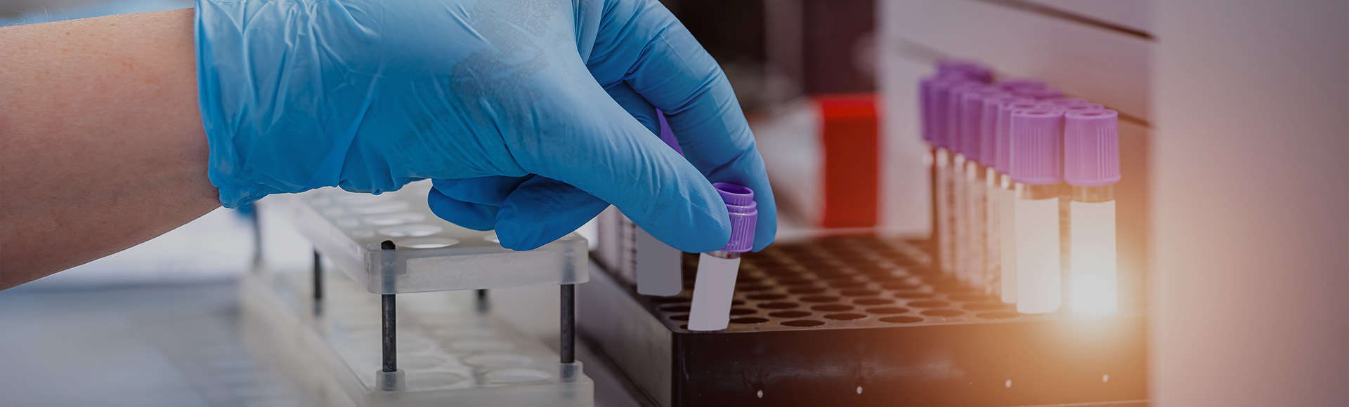 初尝人妻滑进去了莹莹视频