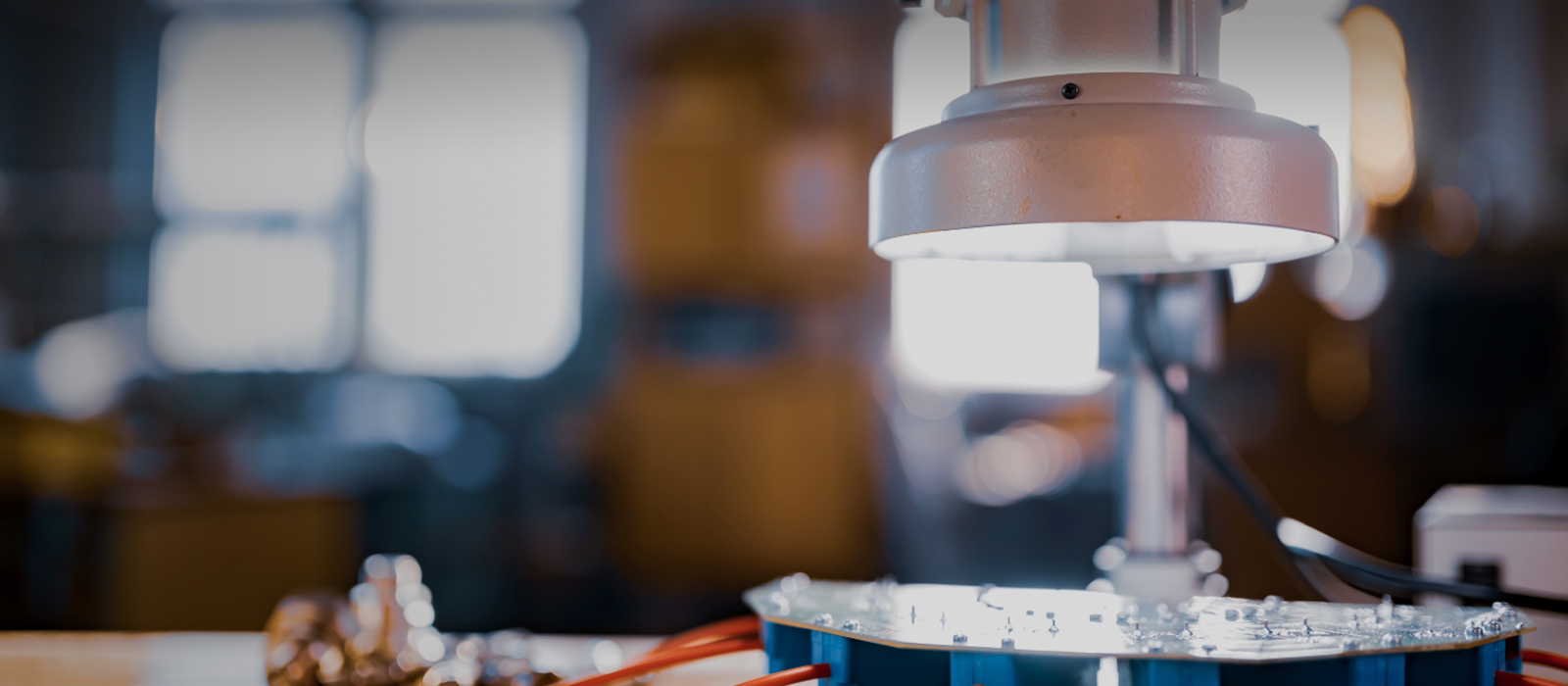 初尝人妻滑进去了莹莹视频