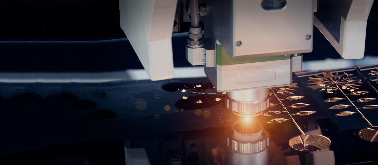 初尝人妻滑进去了莹莹视频