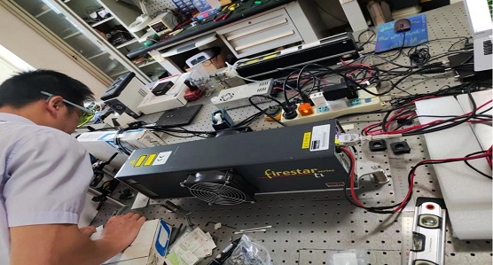 初尝人妻滑进去了莹莹视频