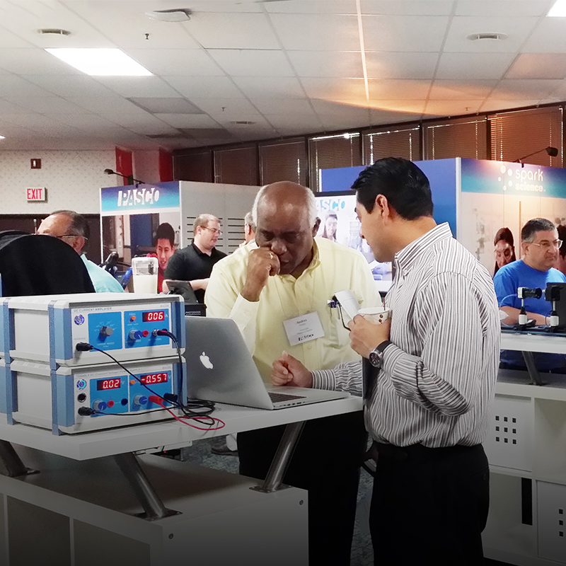 初尝人妻滑进去了莹莹视频