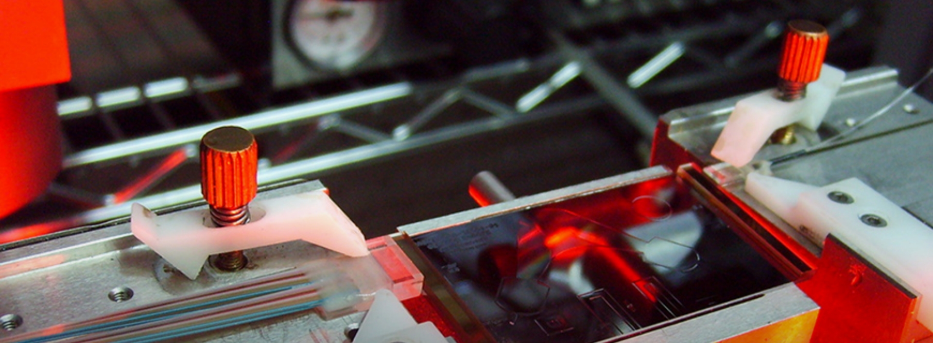 初尝人妻滑进去了莹莹视频