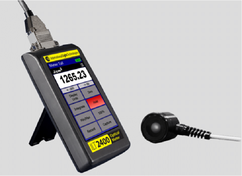 初尝人妻滑进去了莹莹视频