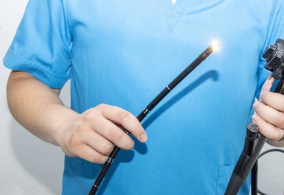 初尝人妻滑进去了莹莹视频