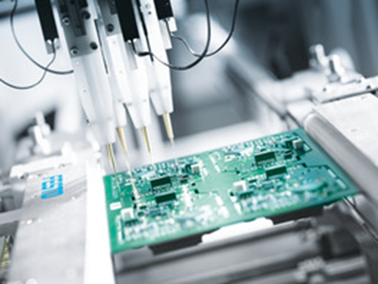 初尝人妻滑进去了莹莹视频