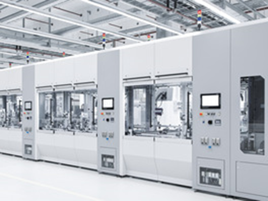 初尝人妻滑进去了莹莹视频