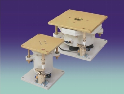 初尝人妻滑进去了莹莹视频