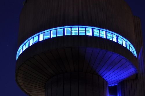 初尝人妻滑进去了莹莹视频