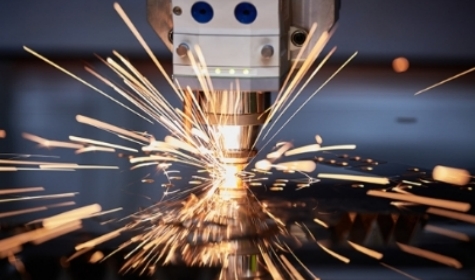 初尝人妻滑进去了莹莹视频