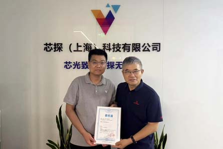 初尝人妻滑进去了莹莹视频